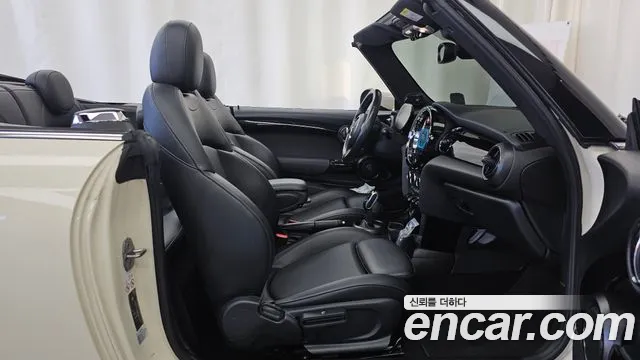 MINI Cooper Convertible 2021 thumb 11