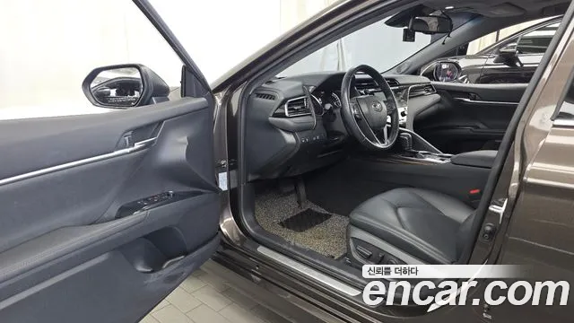 Toyota Camry 2018 thumb 9