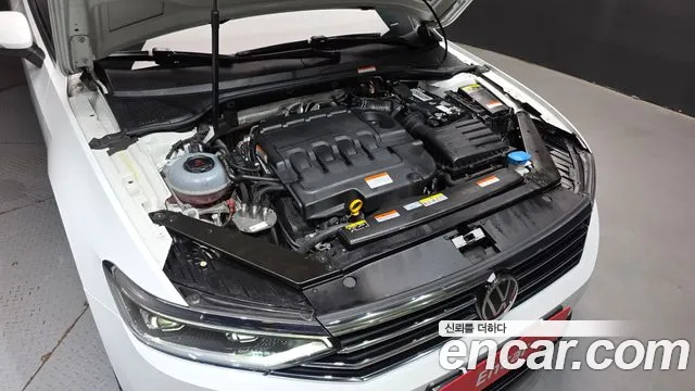 Volkswagen Passat (North America and China) 2021 thumb 6