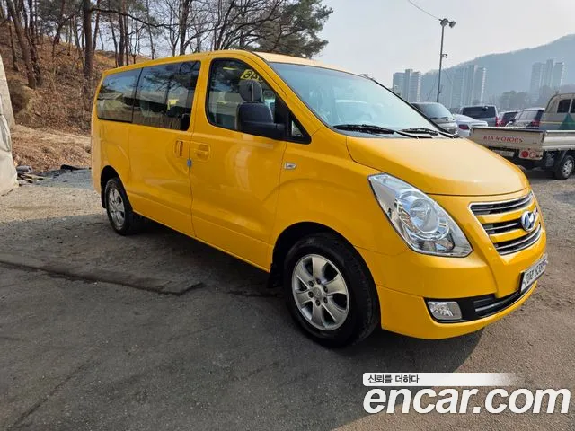 Hyundai Starex 2016 thumb 2