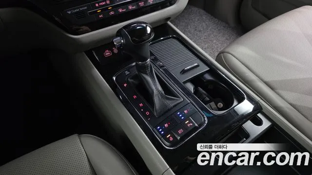 Kia Carnival 2015 thumb 9