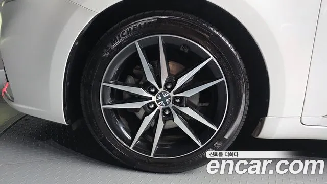 Kia K7 2017 thumb 4