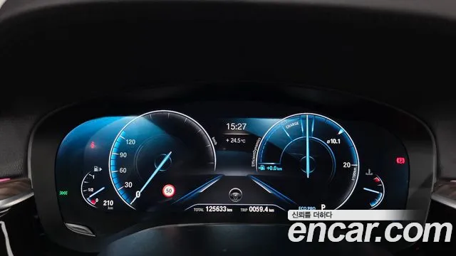 BMW 5-Series 2019 thumb 8
