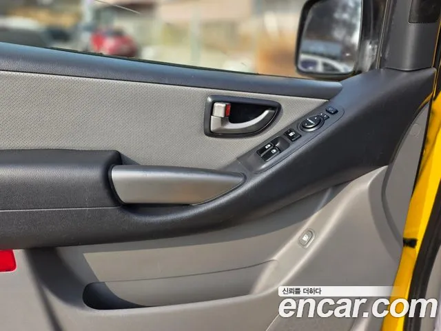 Hyundai Starex 2016 thumb 10