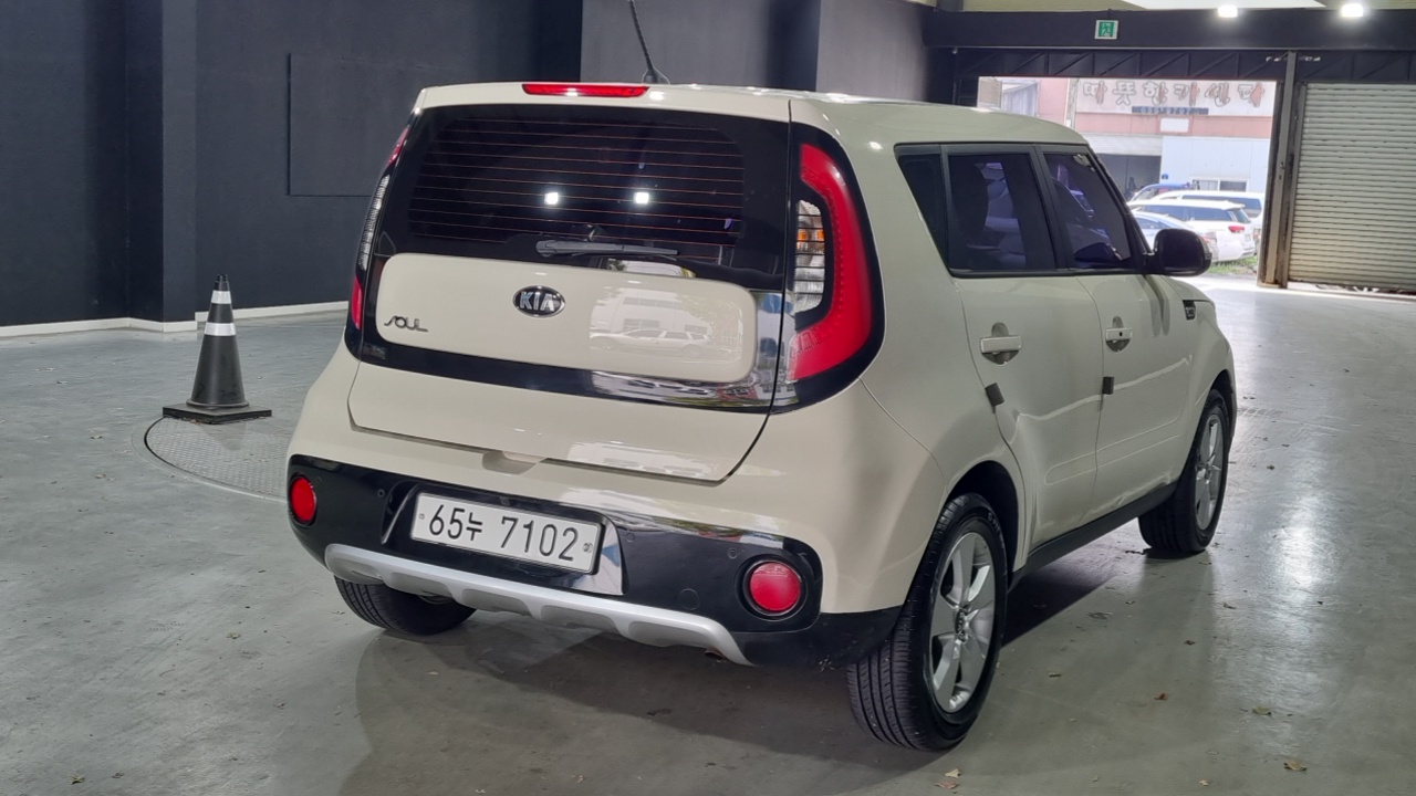 Kia Soul 2017 thumb 2