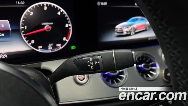 Mercedes-Benz CLS-Class 2019 thumb 9