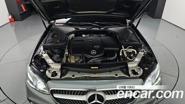 Mercedes-Benz E-Класс 2017 thumb 6