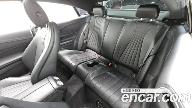 Mercedes-Benz E-Класс 2017 thumb 12
