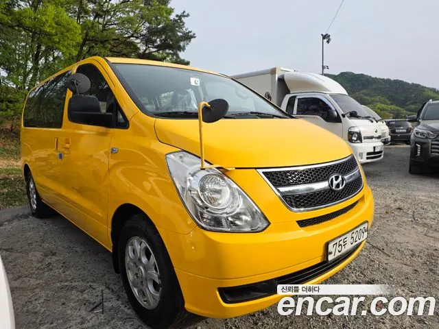 Hyundai Starex 2014 thumb 2