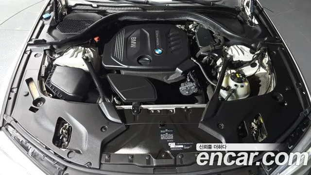 BMW 5-Series 2017 thumb 5