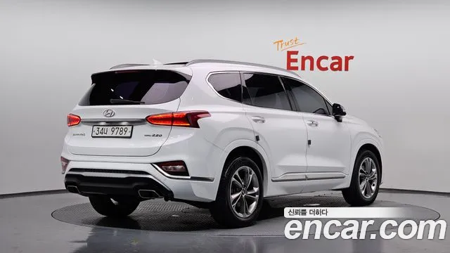 Hyundai Santa Fe 2019 thumb 2