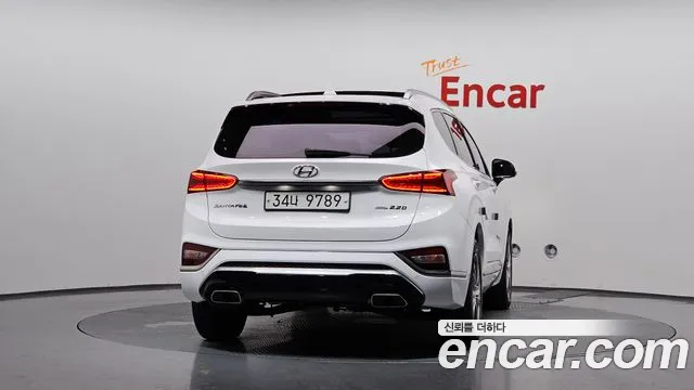 Hyundai Santa Fe 2019 thumb 4