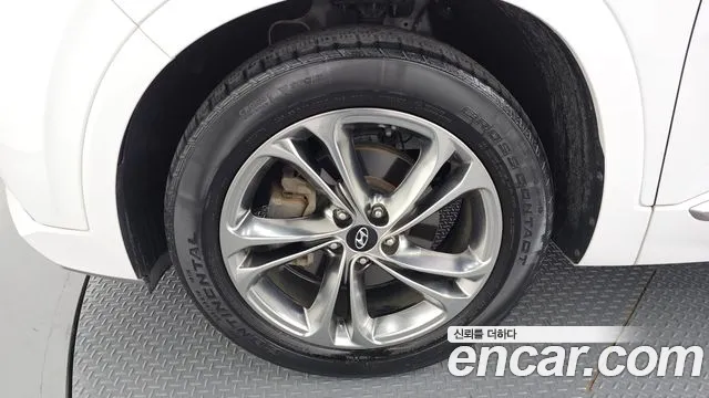 Hyundai Santa Fe 2019 thumb 5