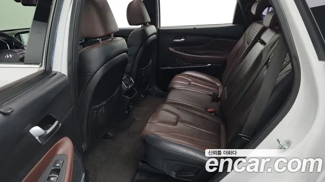 Hyundai Santa Fe 2019 thumb 11