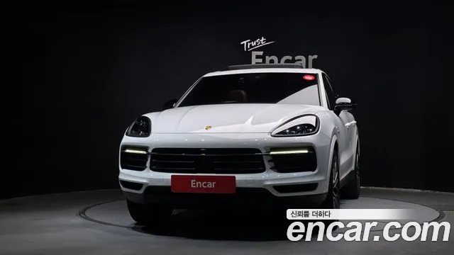 Porsche Cayenne 2021 thumb 3