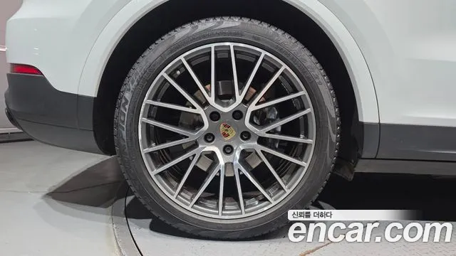 Porsche Cayenne 2021 thumb 5