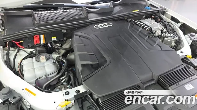 Audi Q7 2022 thumb 6