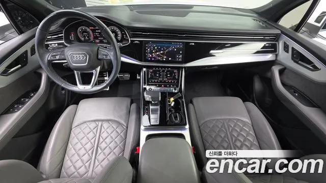 Audi Q7 2022 thumb 7