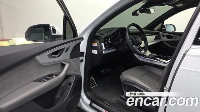 Audi Q7 2022 thumb 10