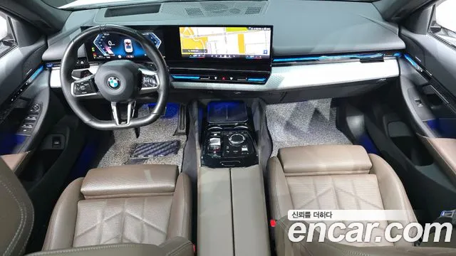 BMW 5-Series 2024 thumb 7
