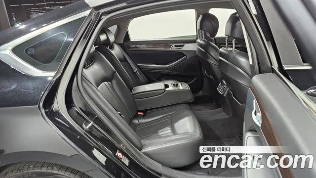 Genesis G80 2017 thumb 12