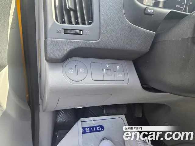 Hyundai Starex 2015 thumb 9