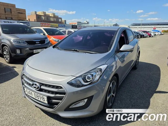 Hyundai i30 2015 thumb 12