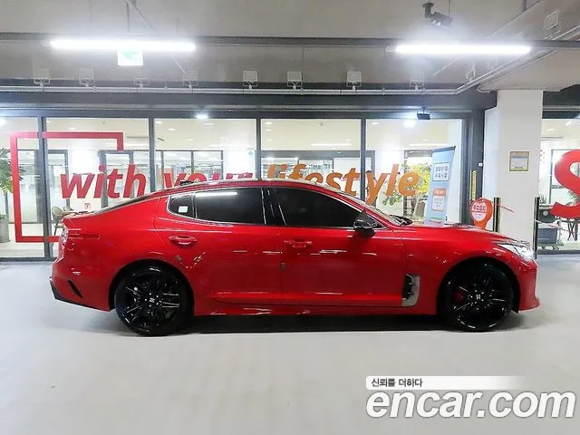 Kia Stinger 2018 thumb 3