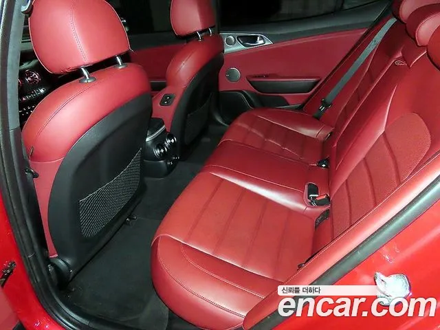 Kia Stinger 2018 thumb 7