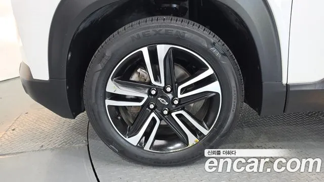 ChevroletGMDaewoo TrailBlazer 2021 thumb 5