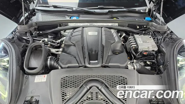 Porsche Macan 2022 thumb 6