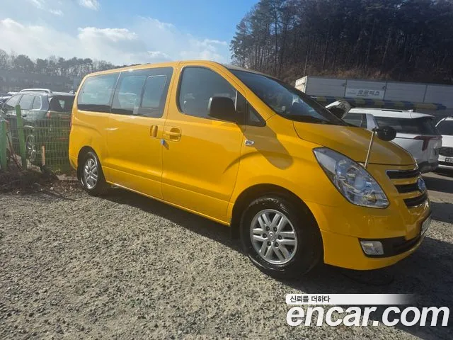 Hyundai Starex 2016 thumb 2