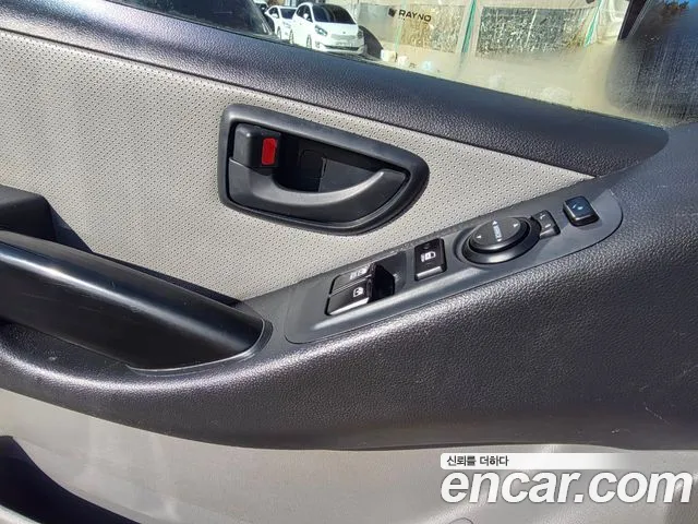 Hyundai Starex 2016 thumb 9