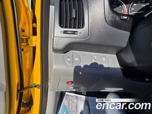 Hyundai Starex 2016 thumb 10
