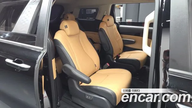 Kia Carnival 2023 thumb 12