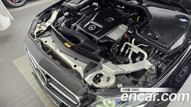 Mercedes-Benz E-Класс 2017 thumb 6