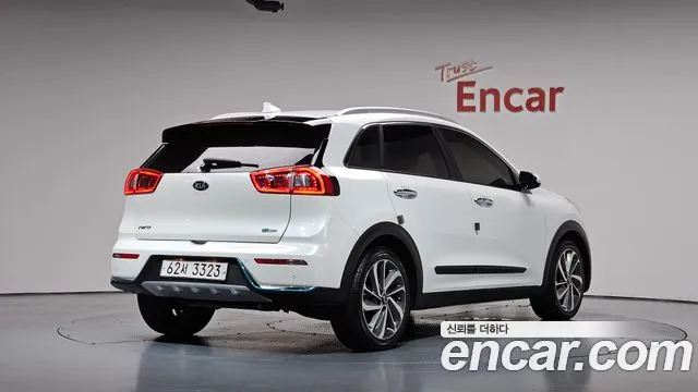 Kia Niro 2017 thumb 2