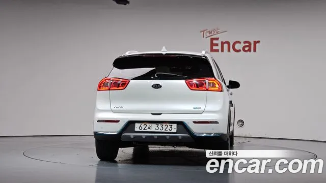 Kia Niro 2017 thumb 4