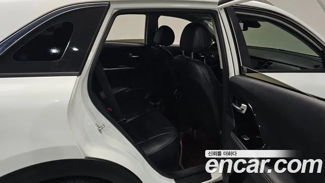 Kia Niro 2017 thumb 12