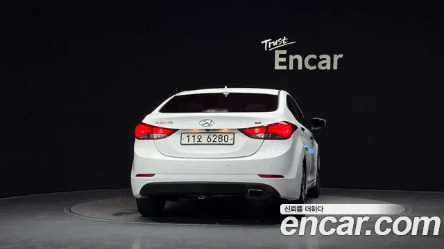 Hyundai Avante 2015 thumb 4