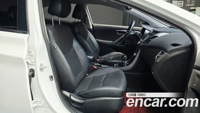 Hyundai Avante 2015 thumb 12