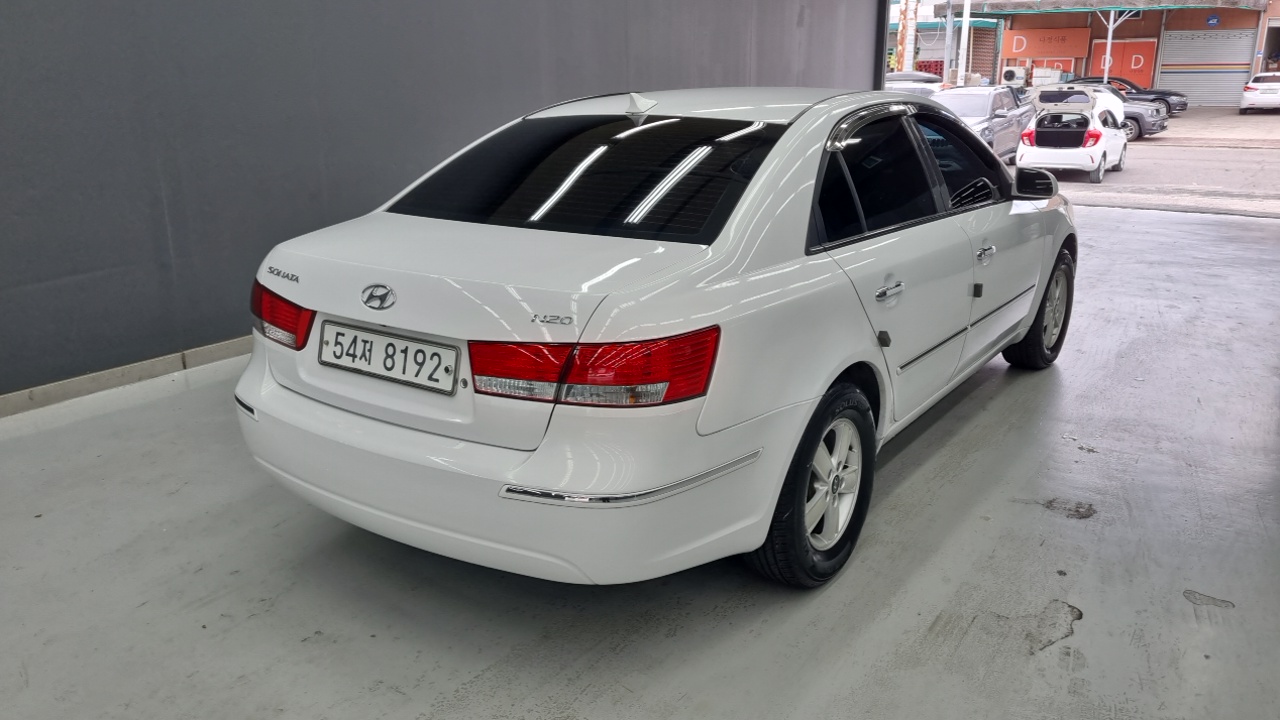Hyundai Sonata 2009 thumb 2