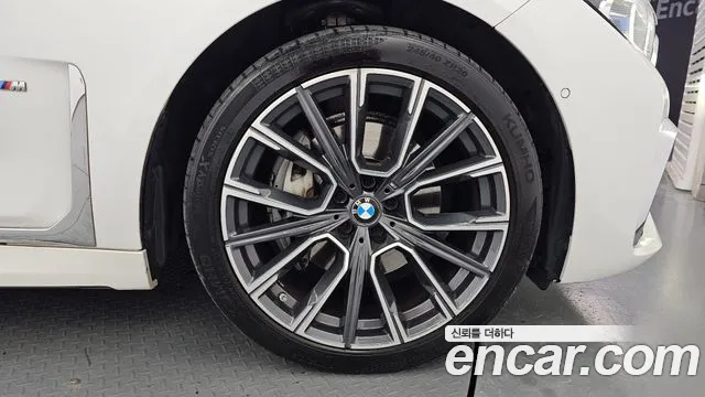 BMW 7-Series 2021 thumb 5