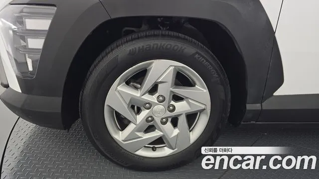 Hyundai Kona 2023 thumb 4