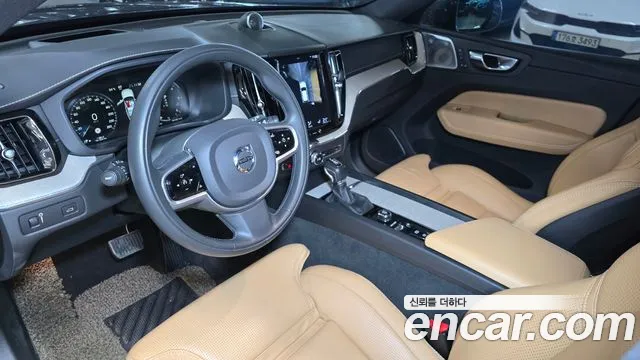 Volvo XC60 2019 thumb 9