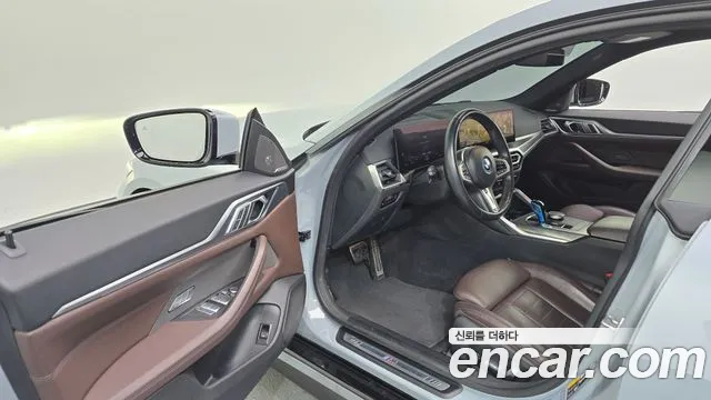 BMW i4 2022 thumb 9