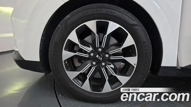 Kia Carnival 2020 thumb 5