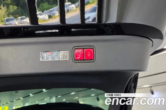 Mercedes-Benz EQE 2023 thumb 9
