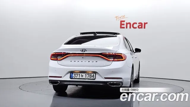 Hyundai Grandeur 2017 thumb 4