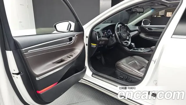 Hyundai Grandeur 2017 thumb 10